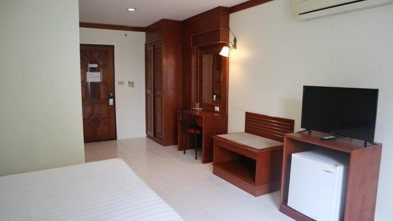 Patong Triple P Hotel Exterior photo